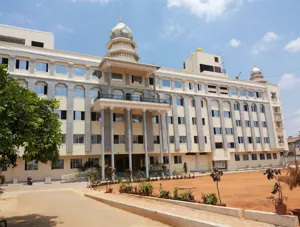 Dev-In National School, Sahakar Nagar, Bangalore School Building