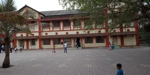 Hutchings High School & Junior College, Near Salisbury Park, Pune School Building