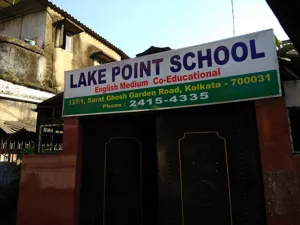 Lake Point Convent School, Dhakuria, Kolkata School Building