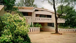 Sanjeewan Vidyalaya, Panchgani, Maharashtra Boarding School Building