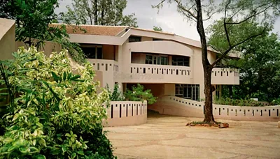 Sanjeewan Vidyalaya, Panchgani, Maharashtra Boarding School Building