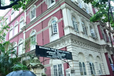 Bharda New High School And Junior College, Fort, Mumbai School Building