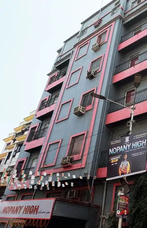 Nopany High, Manicktala, Kolkata School Building
