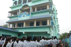 S S Public School Building Image