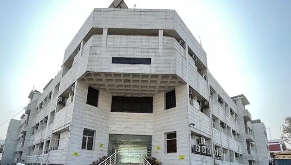 Sachdeva Public School, Pitampura, Delhi School Building