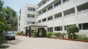 Shaheed Rajpal DAV Public School, Anand Vihar, Delhi School Building