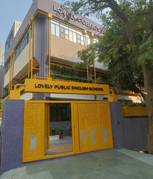 Lovely Public English School Building Image