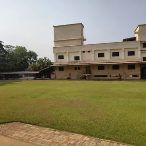 Meridian School Building Image