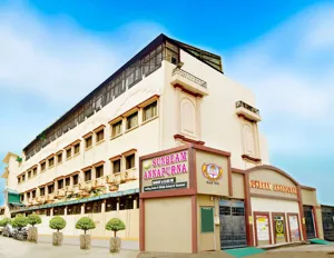 Indian Modern Senior Secondary School Building Image