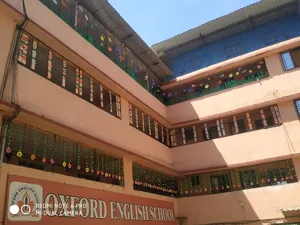 Oxford English School Building Image