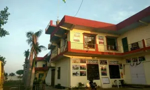Aryabandhu Public School Building Image