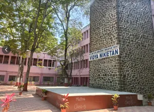 Vidya Niketan English Medium School Building Image