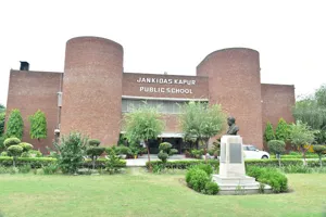 Jankidas Kapur Public School Building Image