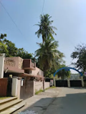 Sishya School Building Image